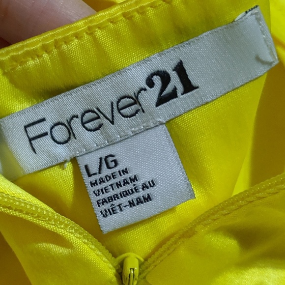 Bright yellow Forever 21 pencil skirt - Picture 2 of 4